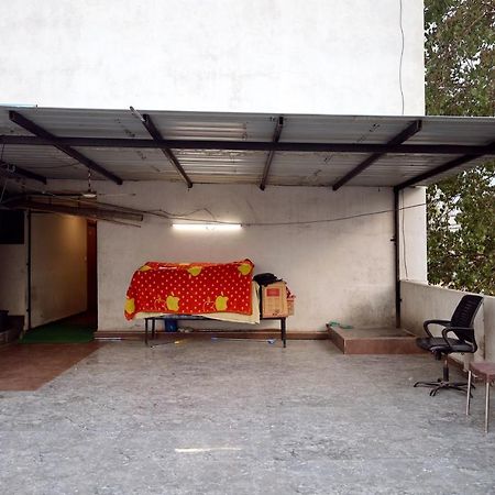 Hotel Madhav Villa Ahmadábád Kültér fotó